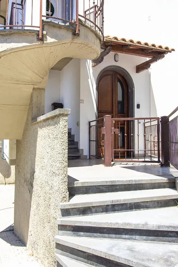 Dd House Family Holiday Apartment تشيزينا