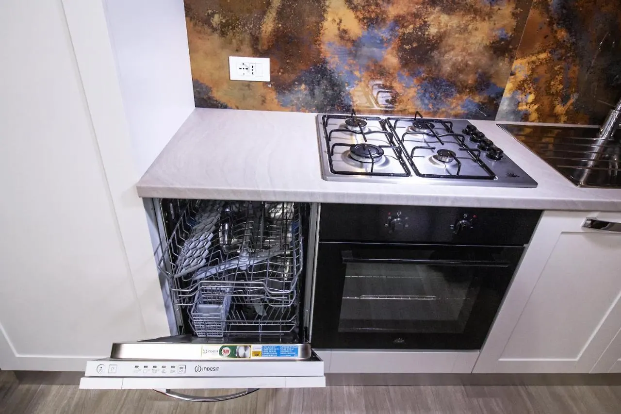 Dd House Family Holiday Apartment تشيزينا 0*,