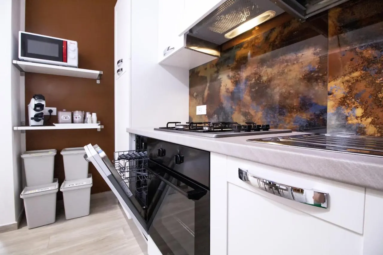 Dd House Family Holiday Apartment تشيزينا