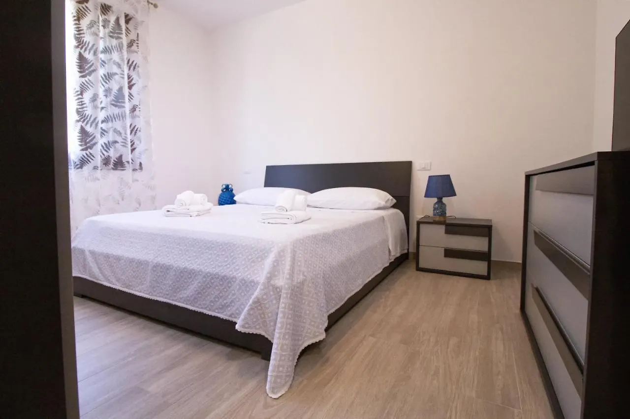 Dd House Family Holiday Apartment تشيزينا