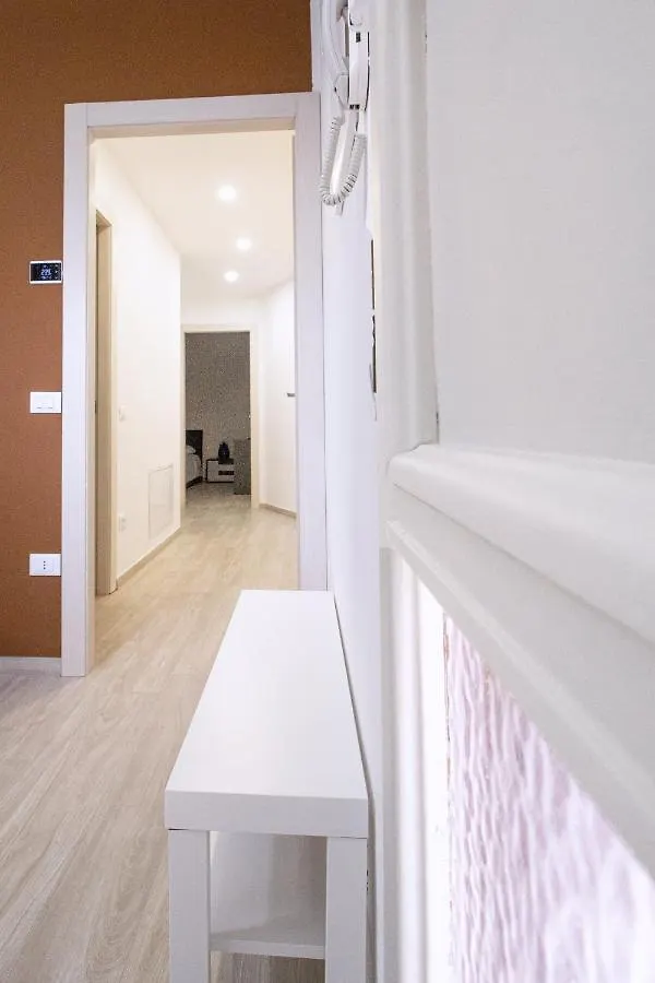 Dd House Family Holiday Apartment تشيزينا