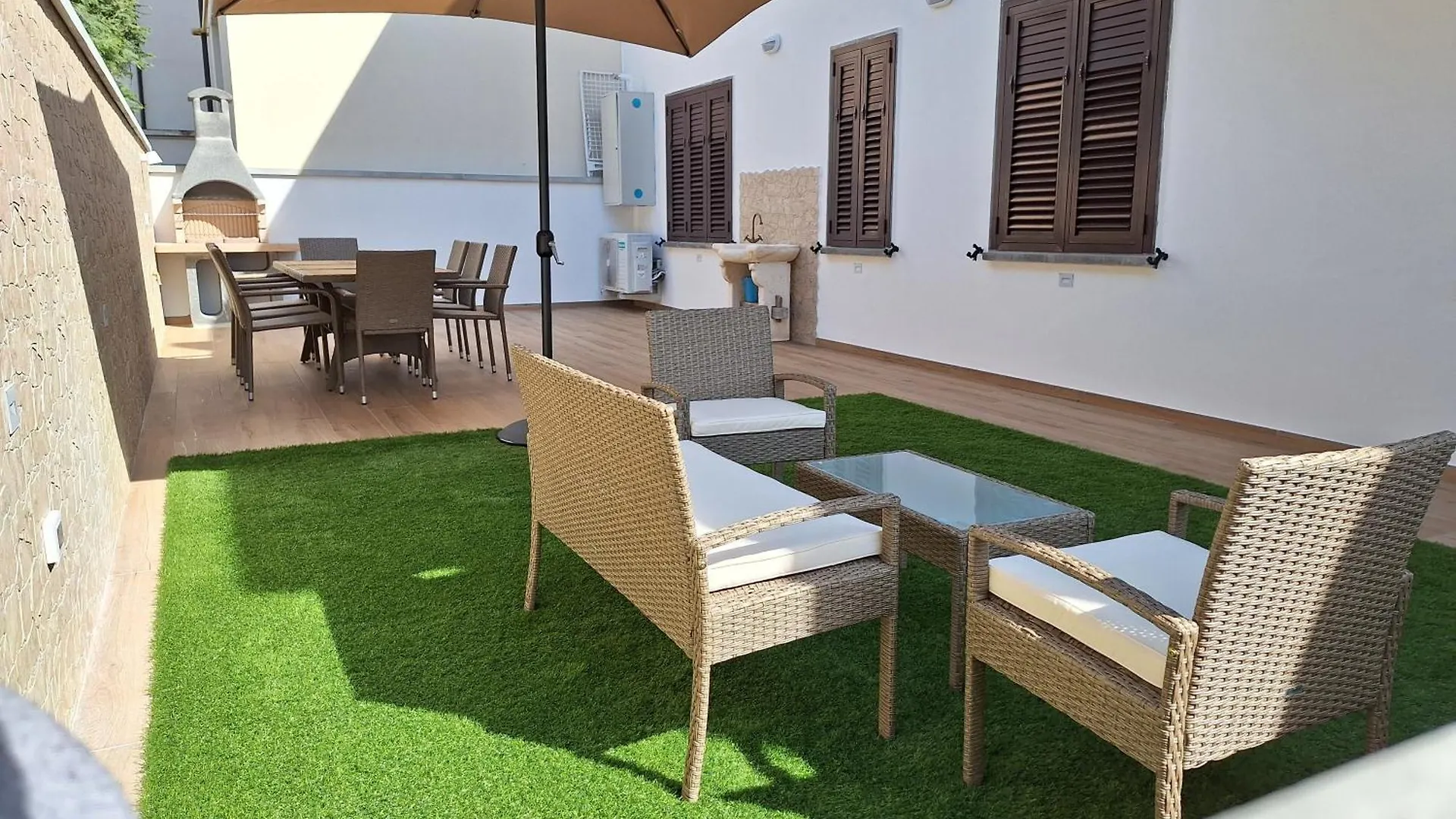 Dd House Family Holiday Apartment تشيزينا